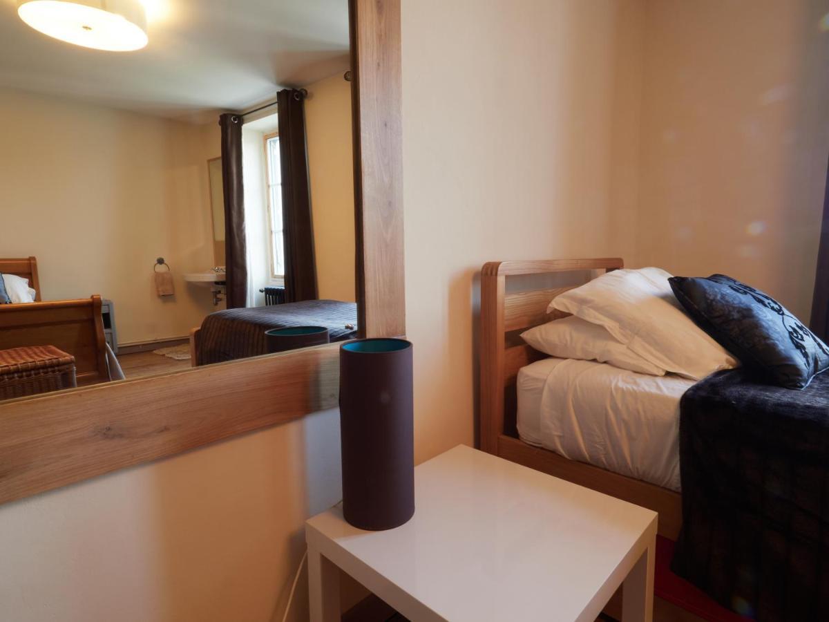 Pont Vieux Chambres D'Hotes Confolens Exteriör bild