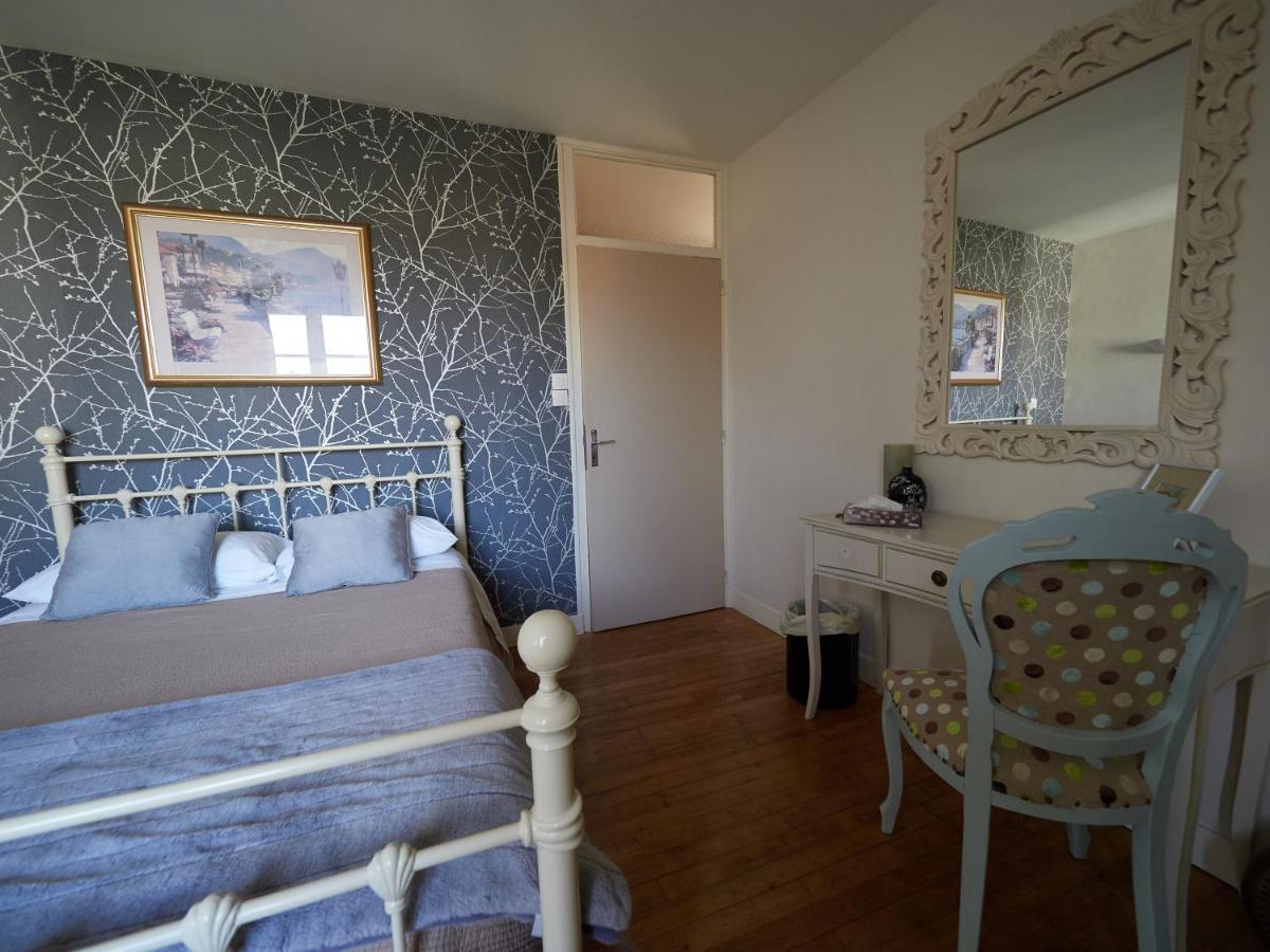 Pont Vieux Chambres D'Hotes Confolens Exteriör bild